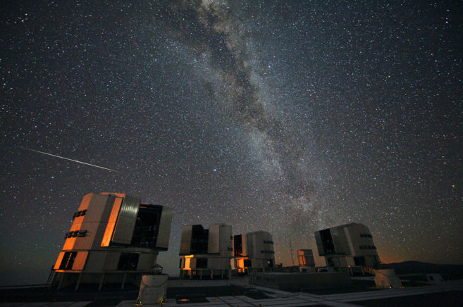 Una Perseida vista en el Observatorio de Paranal (Chile), agosto 2010 STÉPAHNE GUISARD/ ESO Perseidas