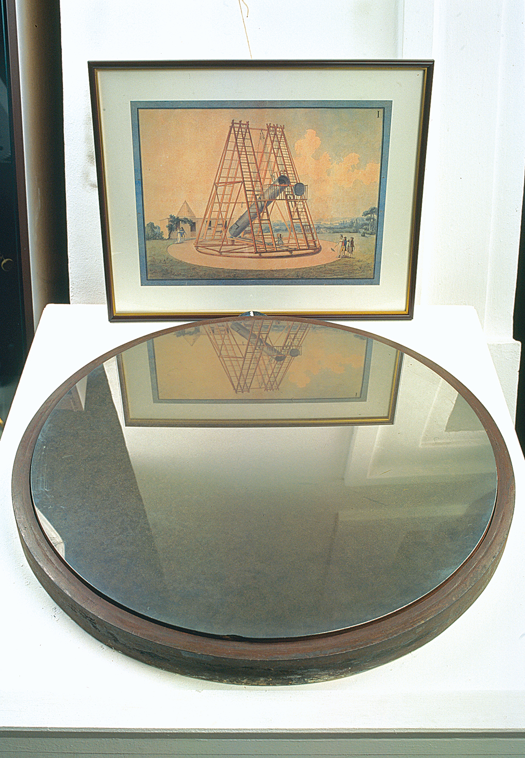 Espejo original del gran telescopio de Herschel de Madrid - OAN Espejo original del gran telescopio de Herschel de Madrid - OAN