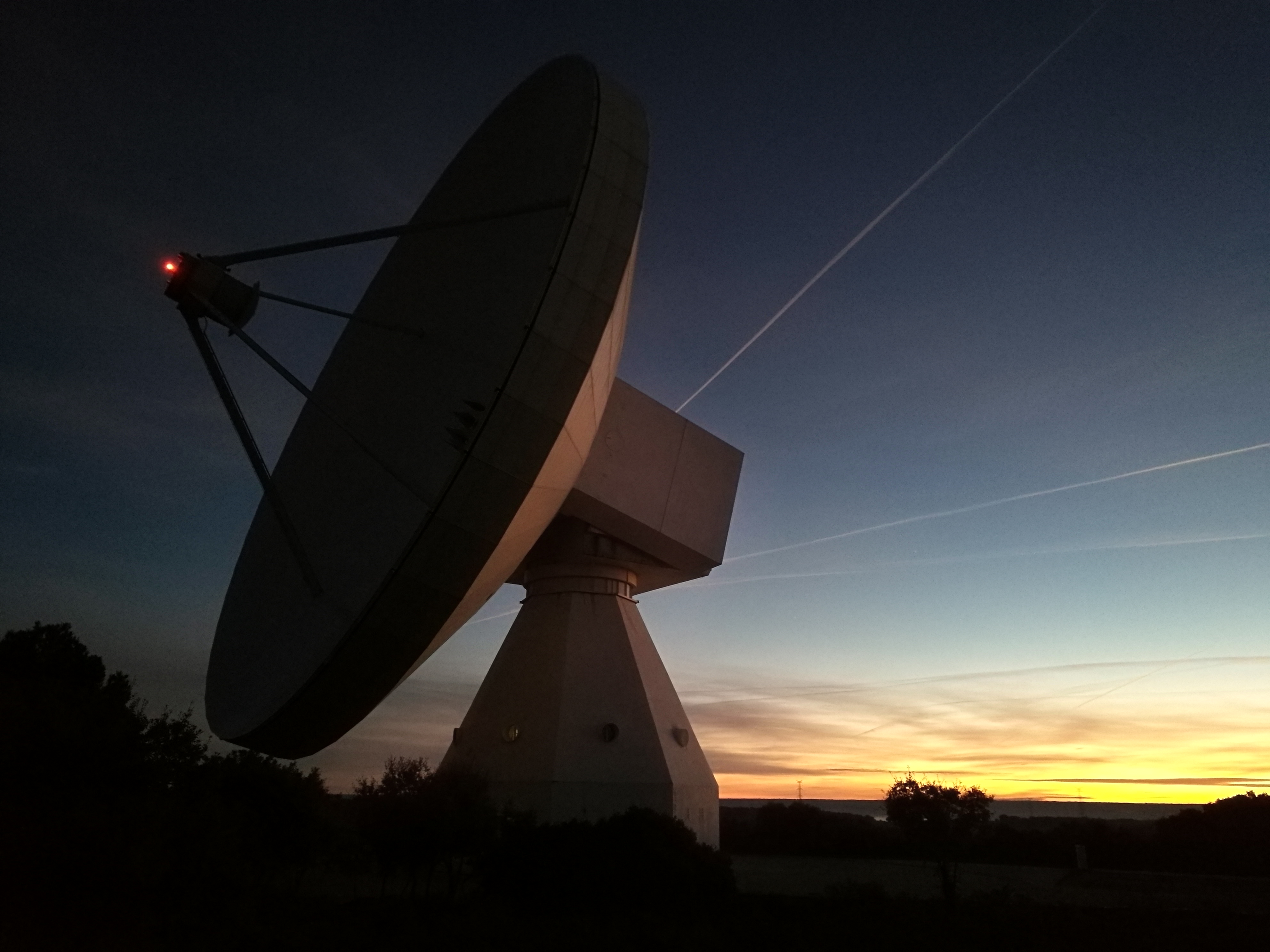 Radiotelescopio de 40 m Radiotelescopio de 40 m